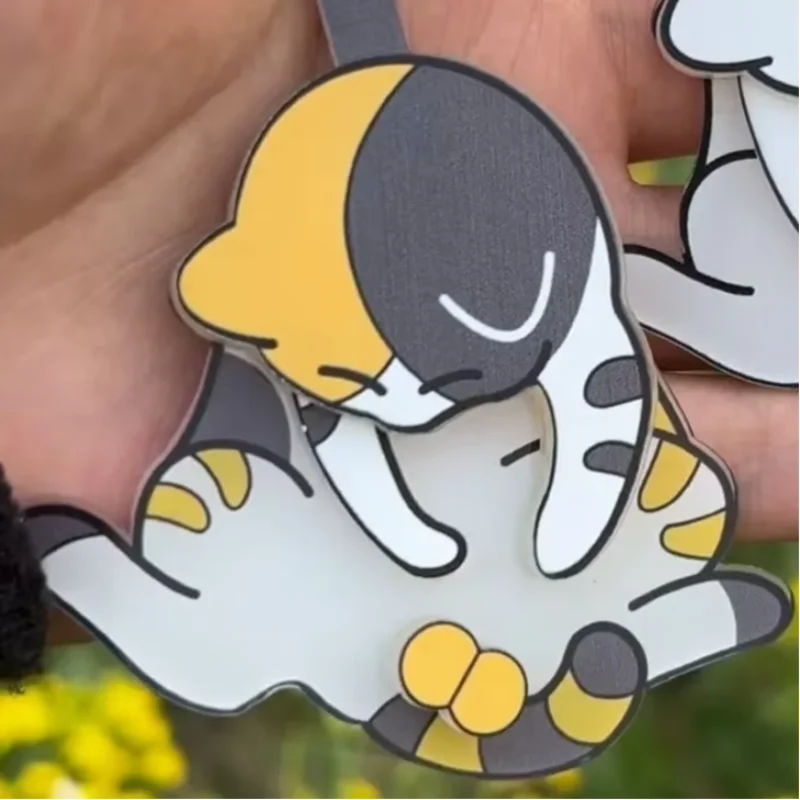 Rotating Cat Playful Keychain | StarkTrends